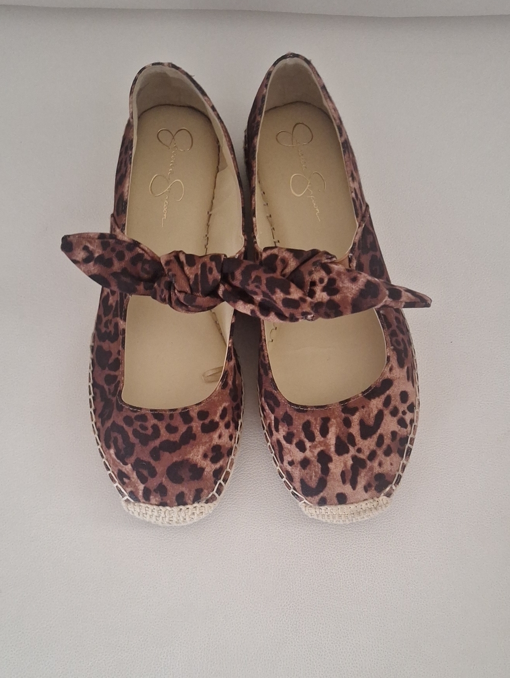 Gorgeous Stylish Jessica Simpson Leopard Print Mary Jane Flats with Bow Sz 9M